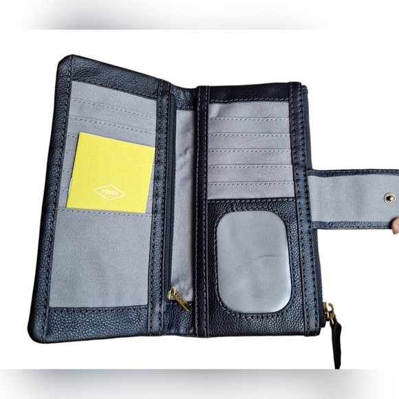 NWOT Fossil leather wallet black - Picture 8 of 8